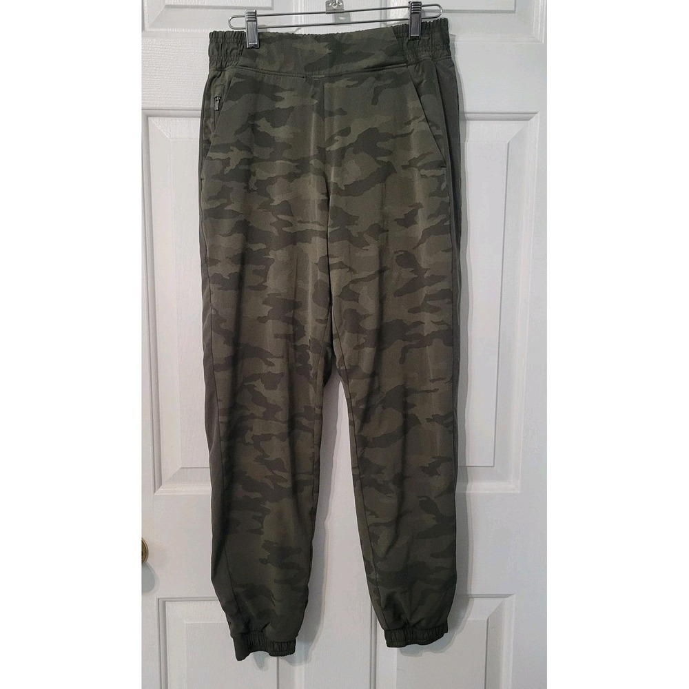 Athleta Brooklyn Textured Lined Jogger Olive Camo Size 4 Athleisure Hiking